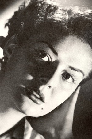 Elena Fernán portrait