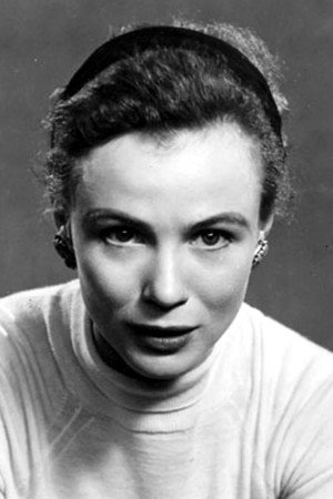 Frances Hyland portrait