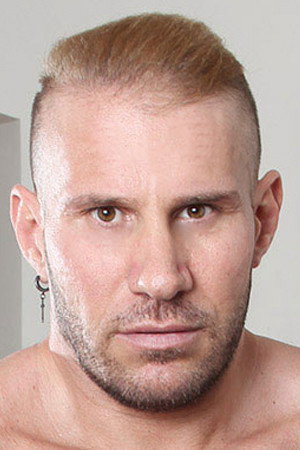 Jony Blond portrait