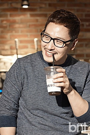 Kim Poong portrait