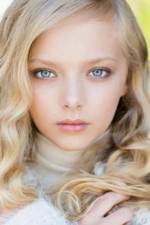 Amiah Miller portrait