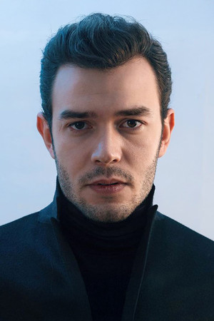 Aytaç Şaşmaz portrait