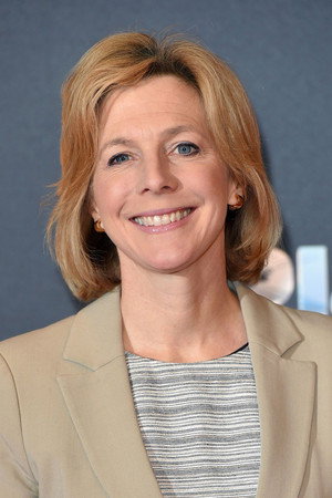 Hazel Irvine portrait