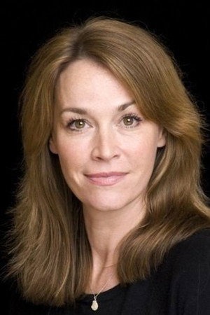 Eva Pope portrait