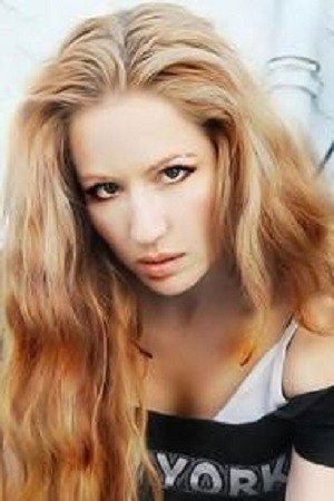 Tara Cardinal portrait