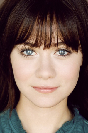 Amanda Leighton portrait