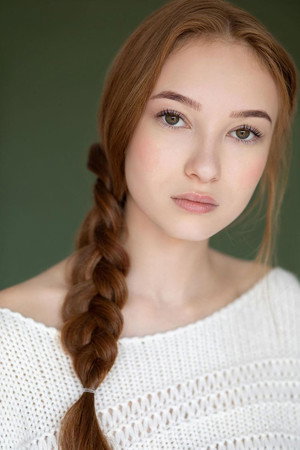 Caroline Elle Abrams portrait