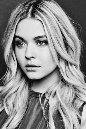 Sasha Pieterse portrait