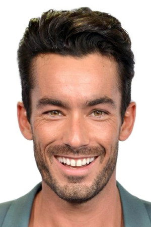 Aarón Díaz portrait
