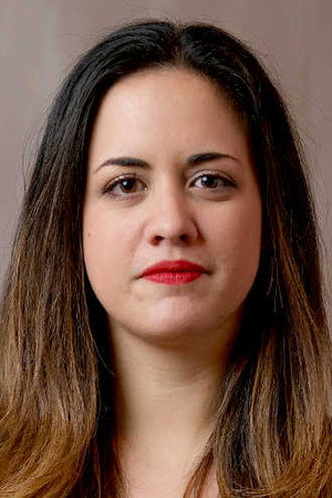Laura Petrone portrait