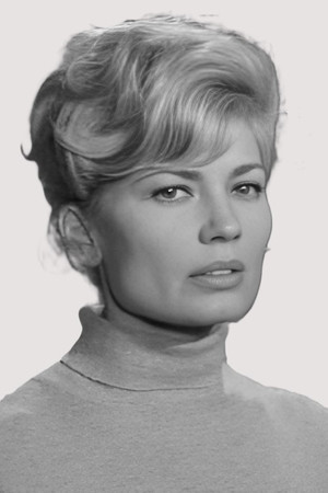 Nadia Sanders portrait