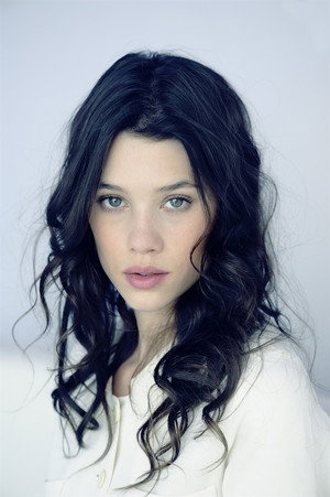 Àstrid Bergès-Frisbey portrait