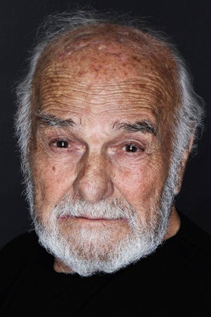 Erol Aksoy portrait