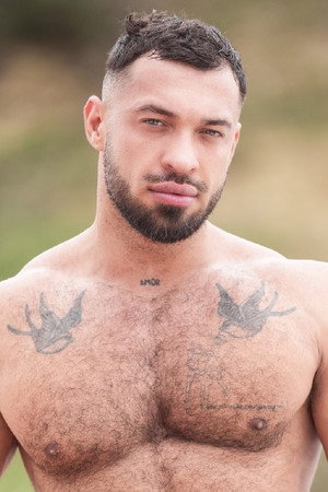 Nik Fros portrait