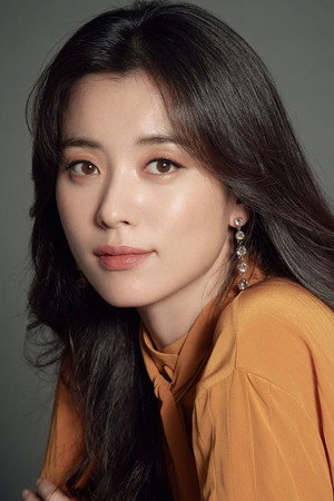 Han Hyo-joo portrait