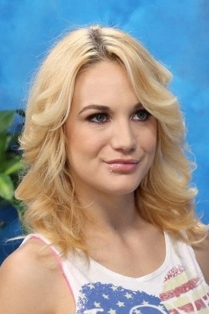 Courtney Shea portrait