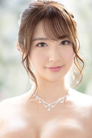 Mina Kitano portrait