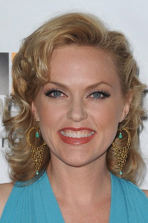 Elaine Hendrix portrait