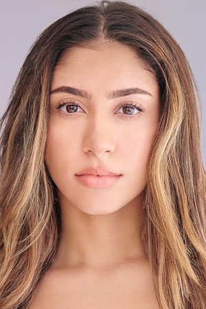 Isabella Ferreira portrait