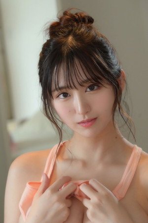 Yakuno Marina portrait