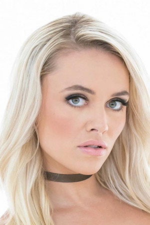 Alexis Monroe portrait
