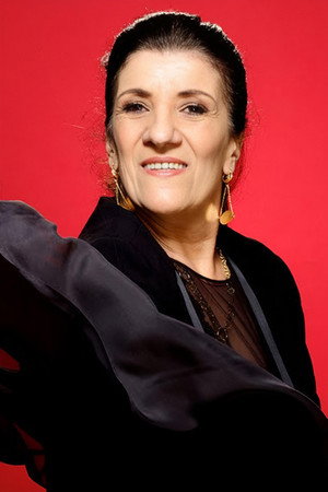 Biyouna portrait
