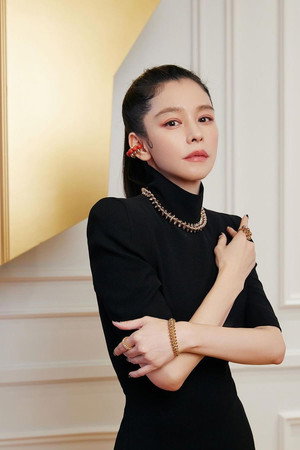 Vivian Hsu portrait