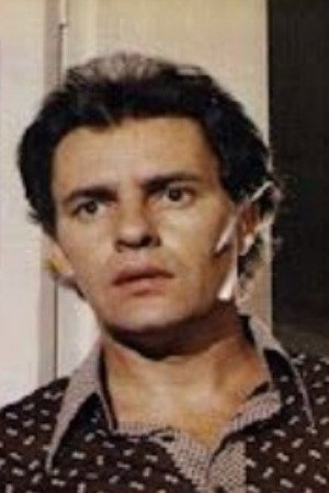 Ênio Gonçalves portrait
