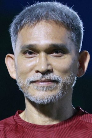 Praptpadol Suwanbang portrait