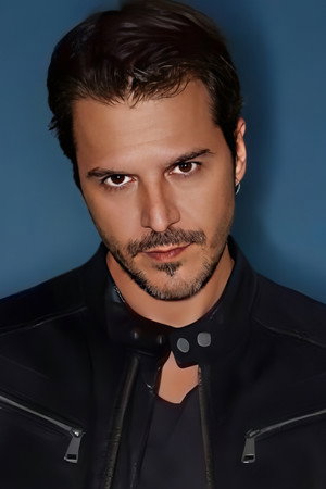 Mehmet Günsür portrait