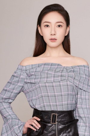 Guo Tingting portrait
