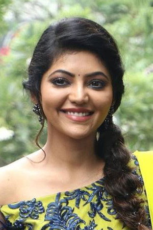 Athulya Ravi portrait