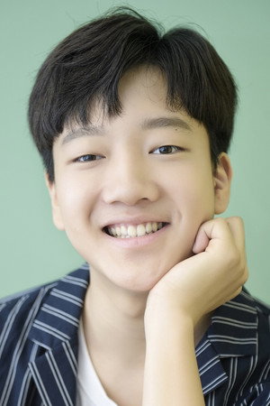 Lee Hyo-je portrait