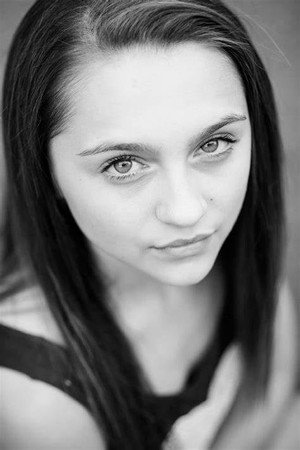 Isobelle Molloy portrait
