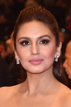 Huma Qureshi portrait