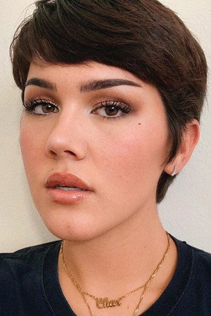 Daisy Taylor portrait