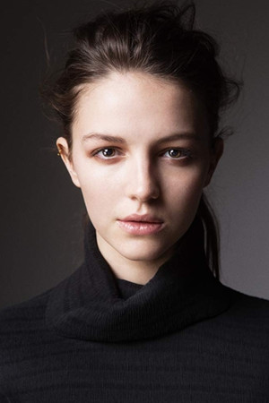 Ella Hunt portrait