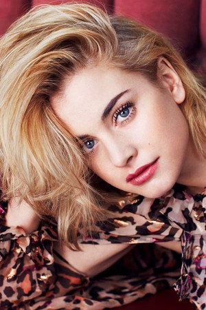 Stefanie Martini portrait