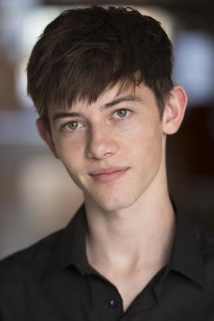 Griffin Gluck portrait
