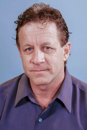 Dan Shor portrait