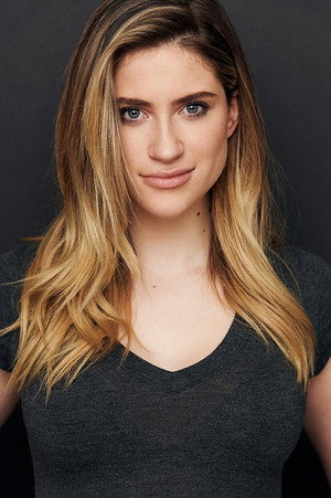 Kailey Hyman portrait