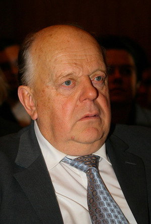 Stanislav Shushkevich portrait