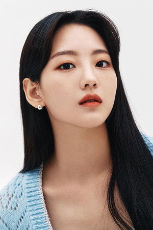 Cho Yi-hyun portrait