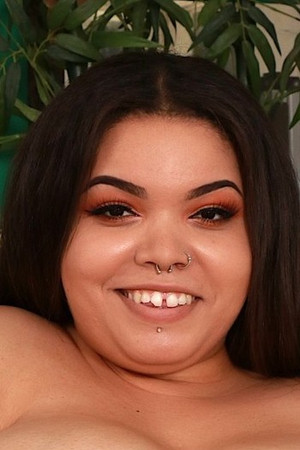 Dahlia Von Knight portrait