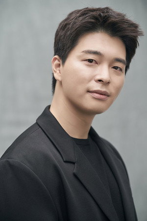 Lee Sang-un portrait