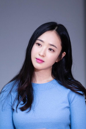 Kim Min-joung portrait