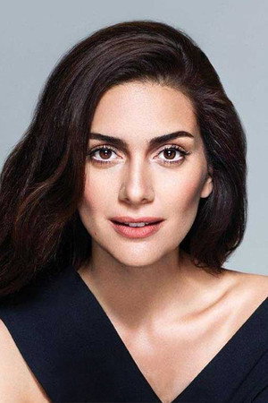 Bergüzar Korel portrait