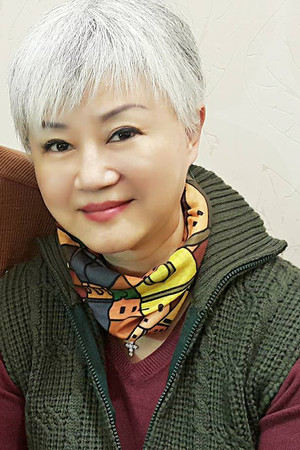 Ai-Lun Kao portrait