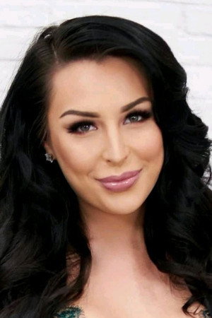 Chanel Santini portrait