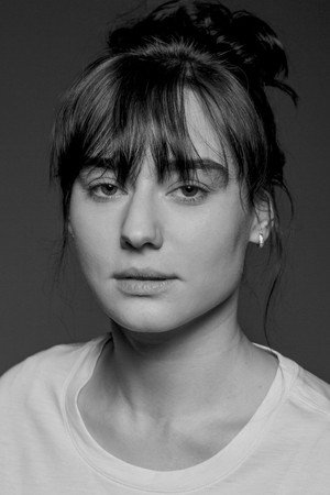 Ana Hartmann portrait